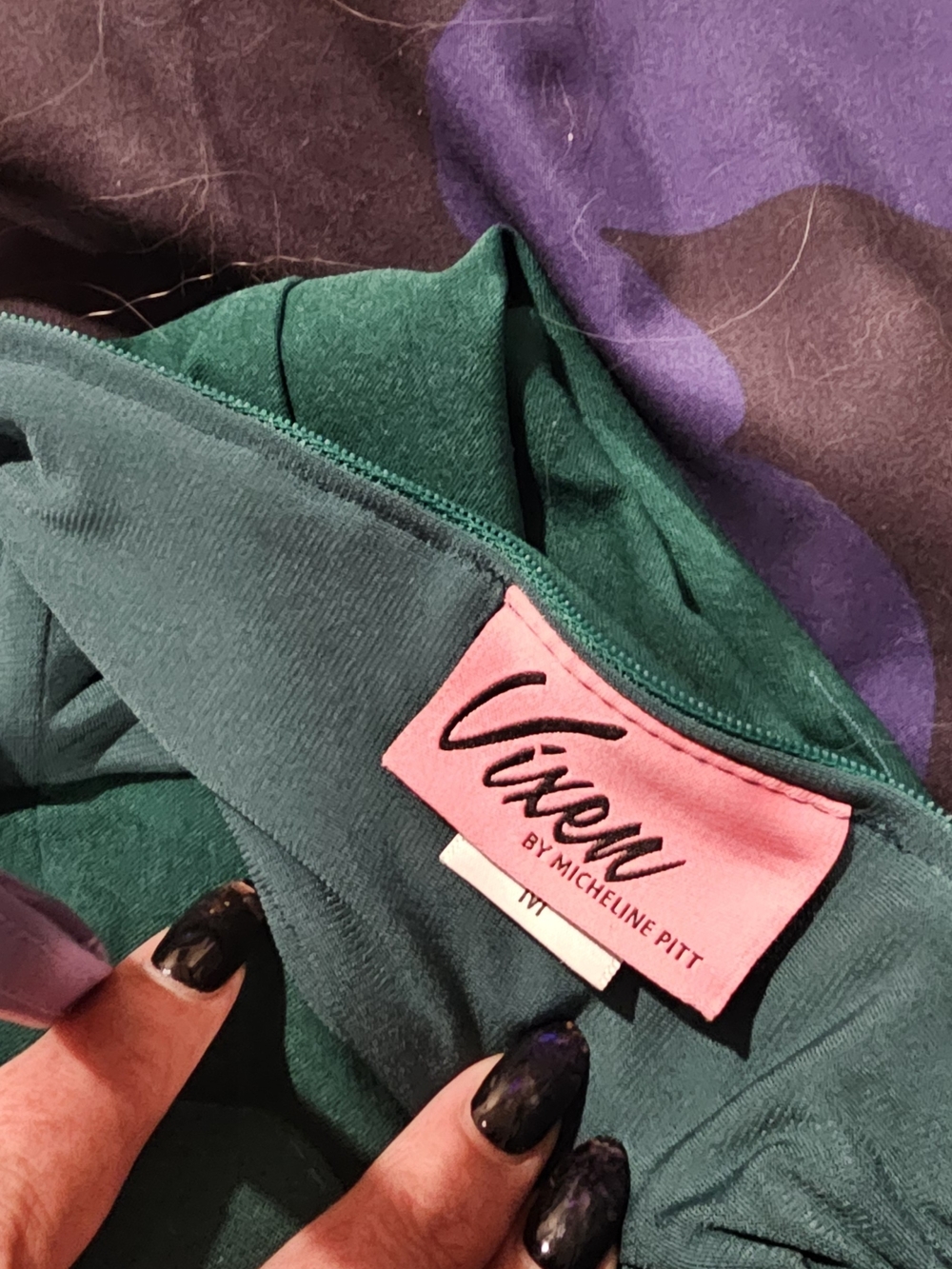 Vixen Maneareater Foreat Green Rare - Picture 3 of 3